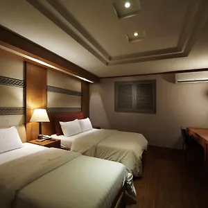 2* Hotel Noblesse, Yeoksam